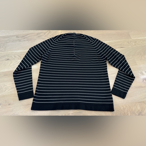 Givenchy women’s vintage lightweight striped black white sweater - Picture 8 of 8